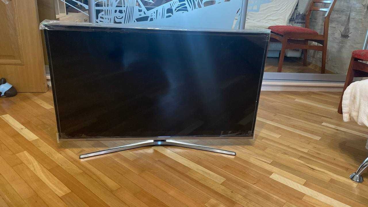 Телевізор 40" Samsung UE40KU6470U SmartTV Silver з пошкодженим екраном