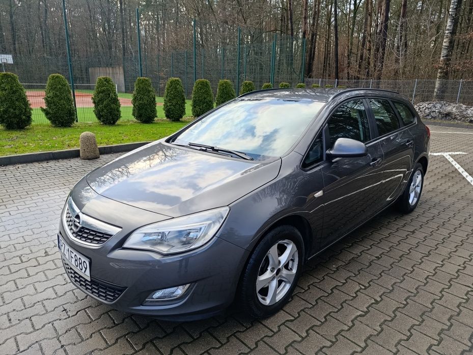 Opel Astra J Sports Tourer