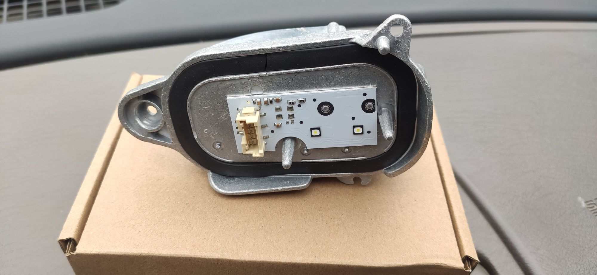 Блок ДХО DRL  Led фари Audi q5 8r0941475b a  8r0941476b a