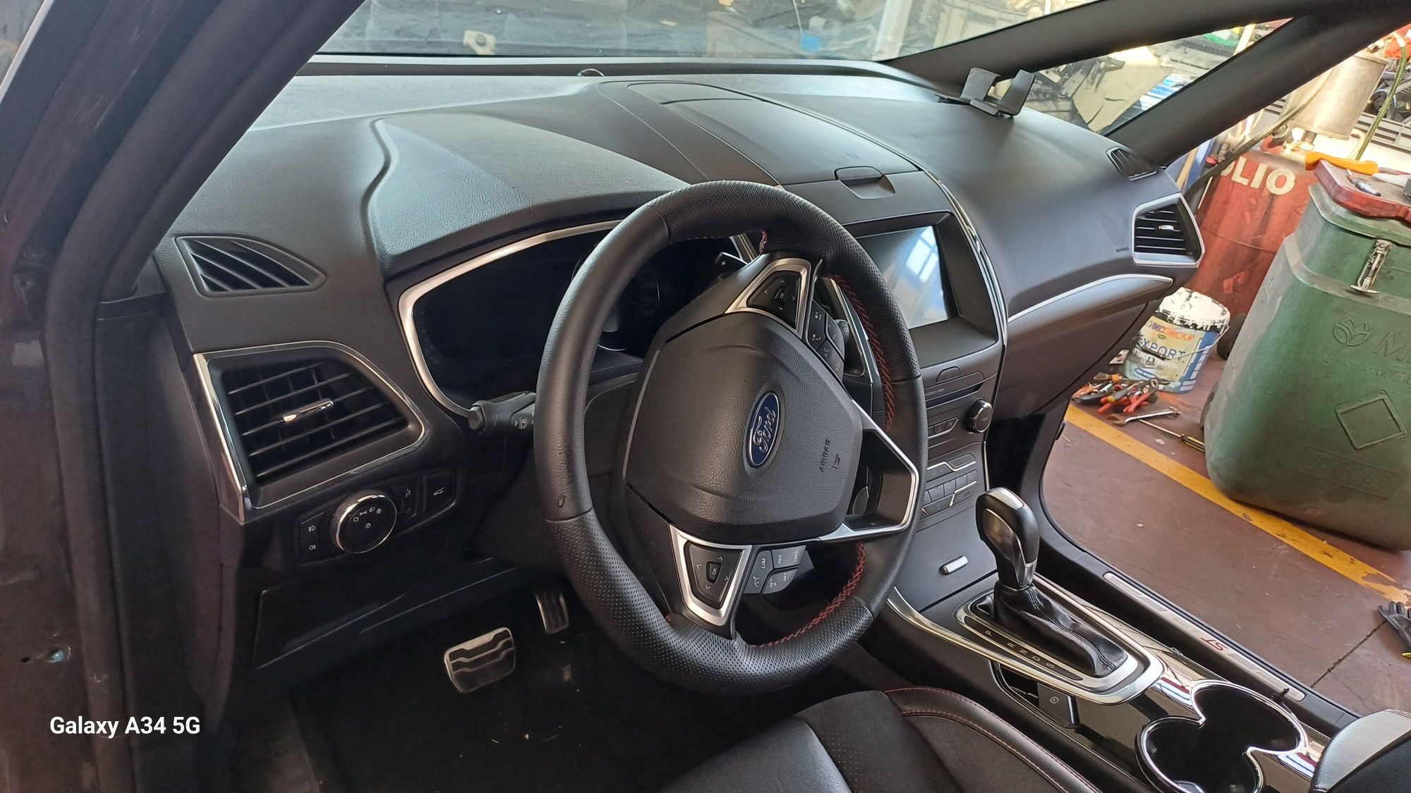 Kierownica skórzana łopatki czerwona nić ford s-max mk2 18r ST