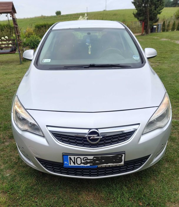 Opel Astra 1.4 benzyna 2010 r