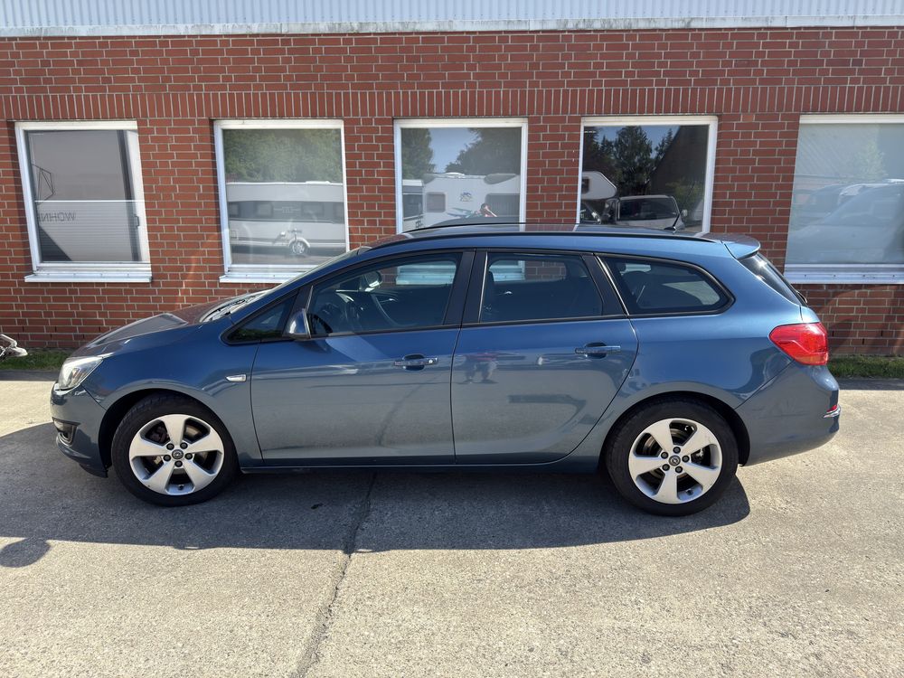 Opel Asta J 2013