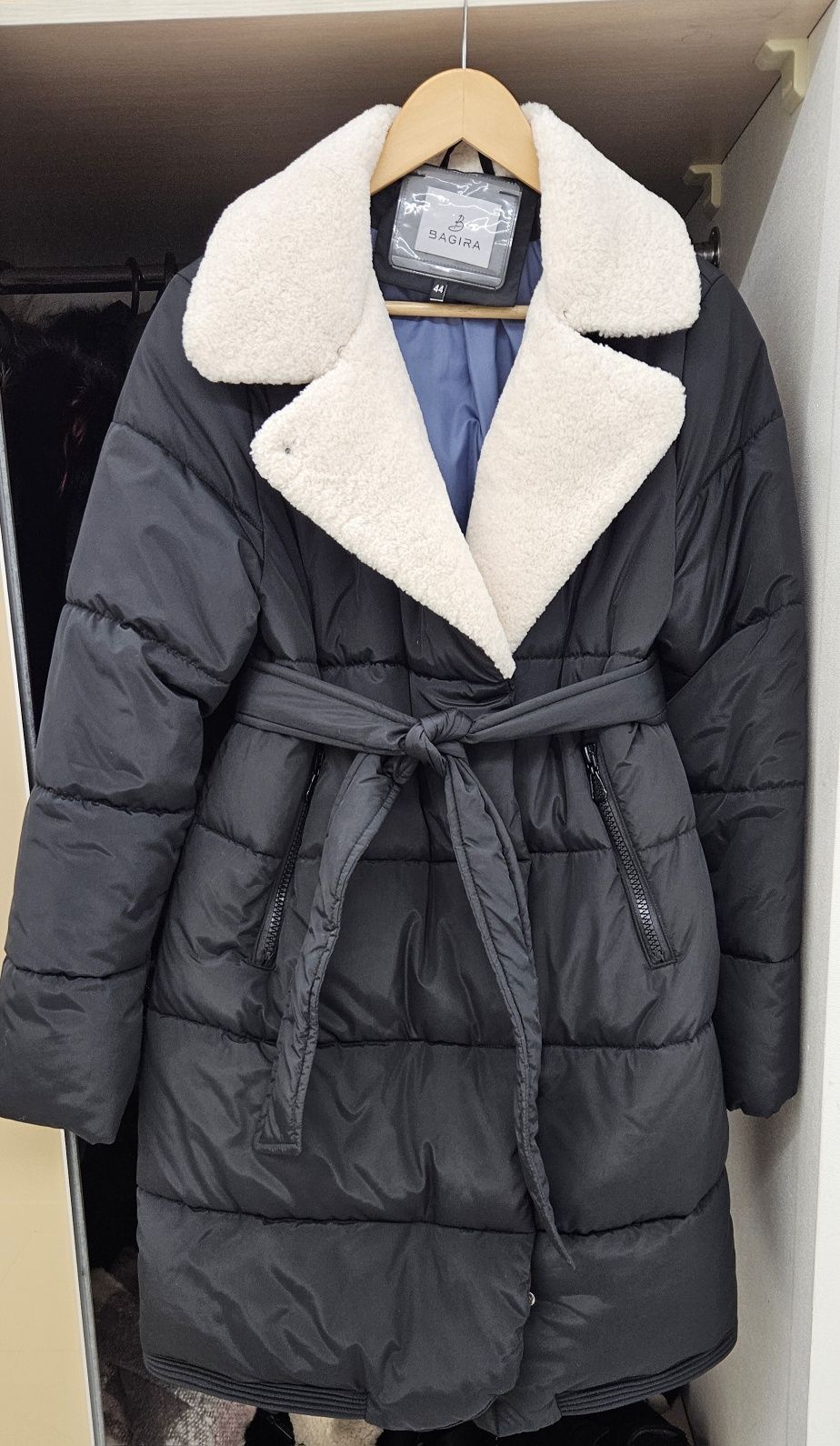 Продам теплющий пуховик,парка,куртка