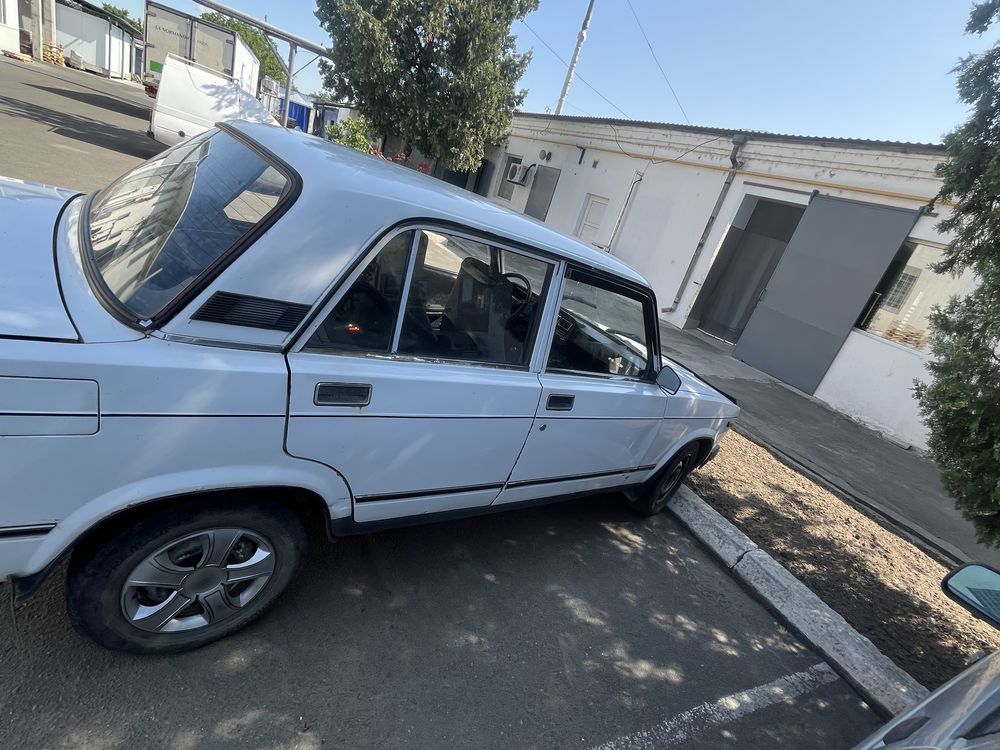 Продам ваз 2107 хорошое состояниее
