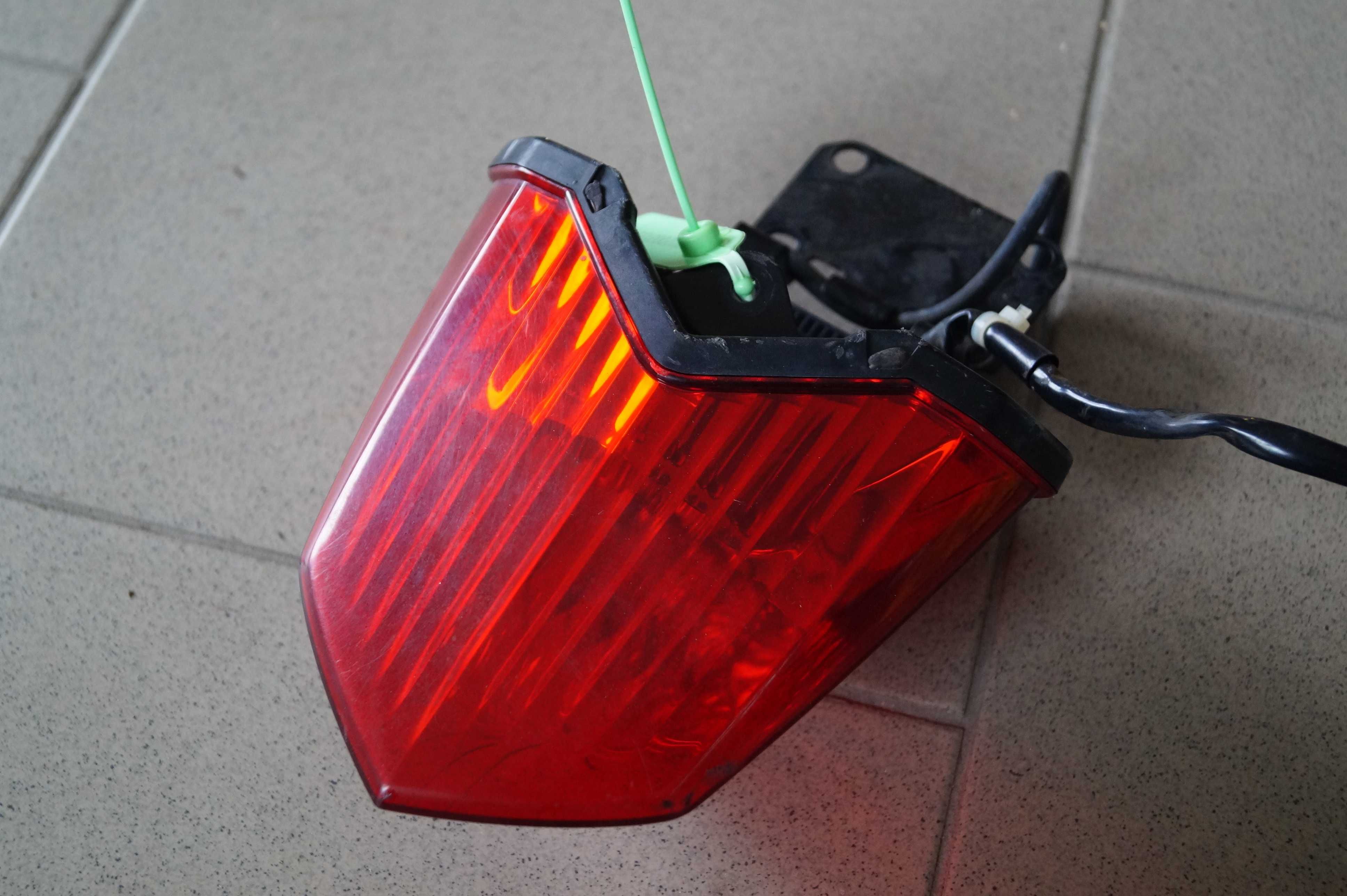 Yamaha XJ6 600 Diversion F lampa tył