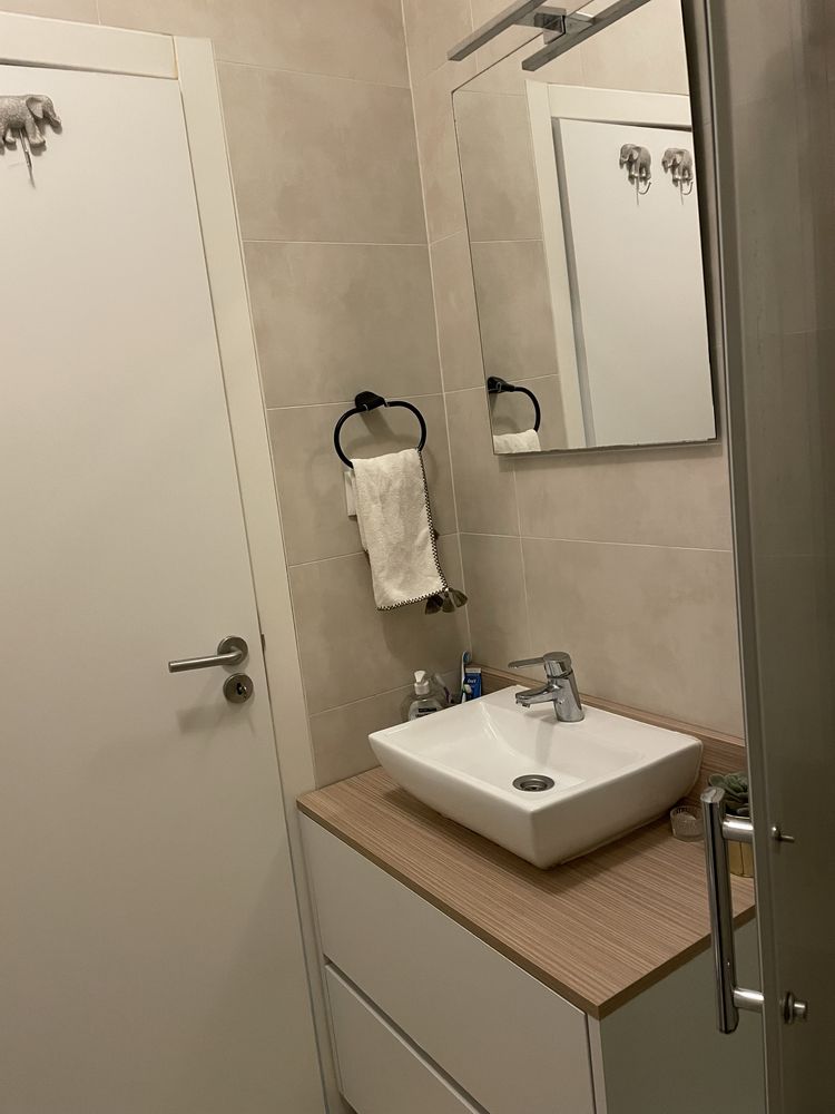 Apartamento t2 com potencial para t3 + terraço