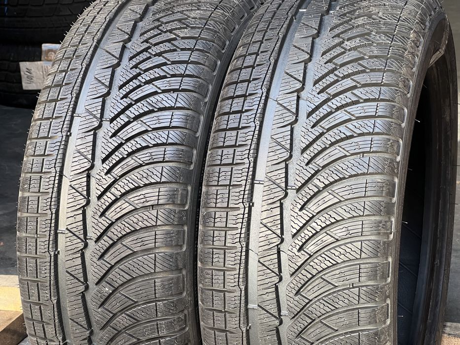 Шины зимние 2шт 235/45/R17 Michelin PilotAlpin4