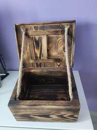 Kufer z drewna opalanego