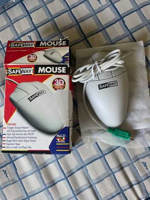 Rato com entrada antiga