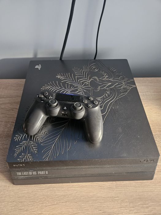 Konsola ps4 1T The last of us