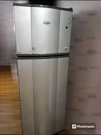 Холодильник в гарному стані WHIRLPOOL WBM 326