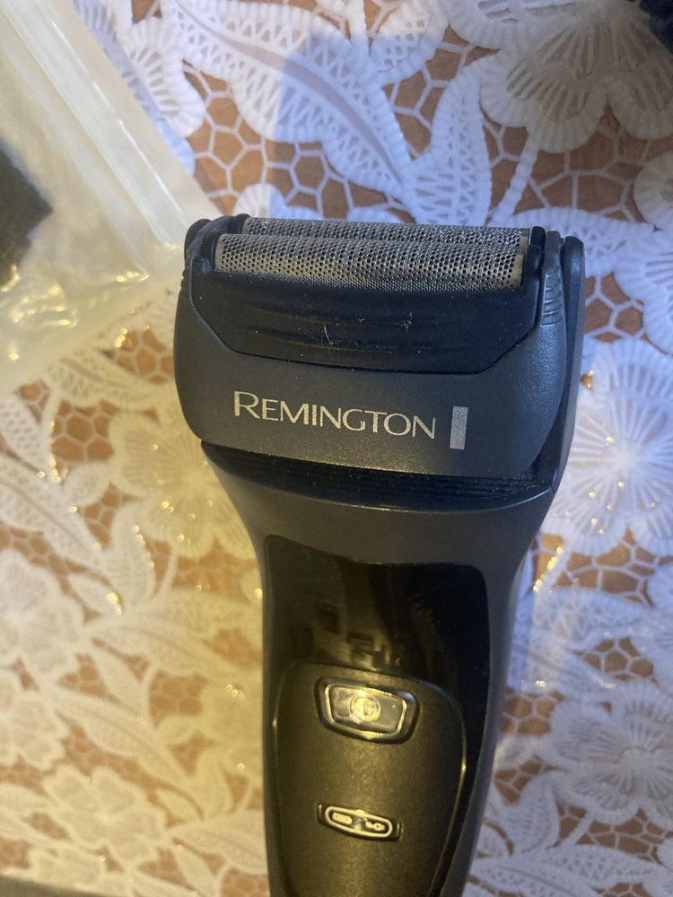 Аккумуляторная бритва Remington