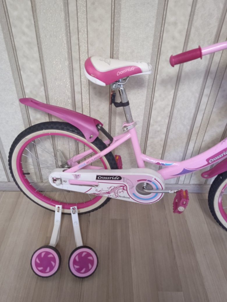 Продам велосипед для девочек.