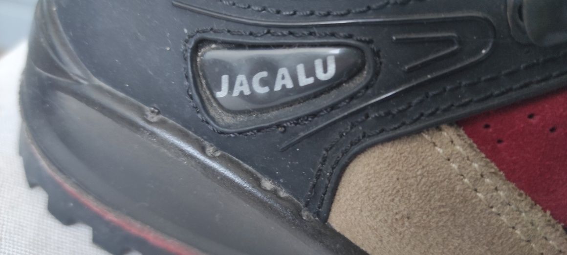 Włoskie buty trekkingowe Jacalu w góry 37