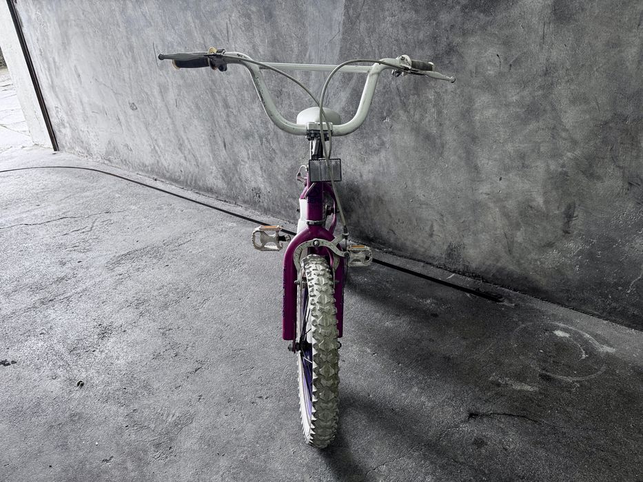 Bicicleta BERG de menina roda 16, em bom estado