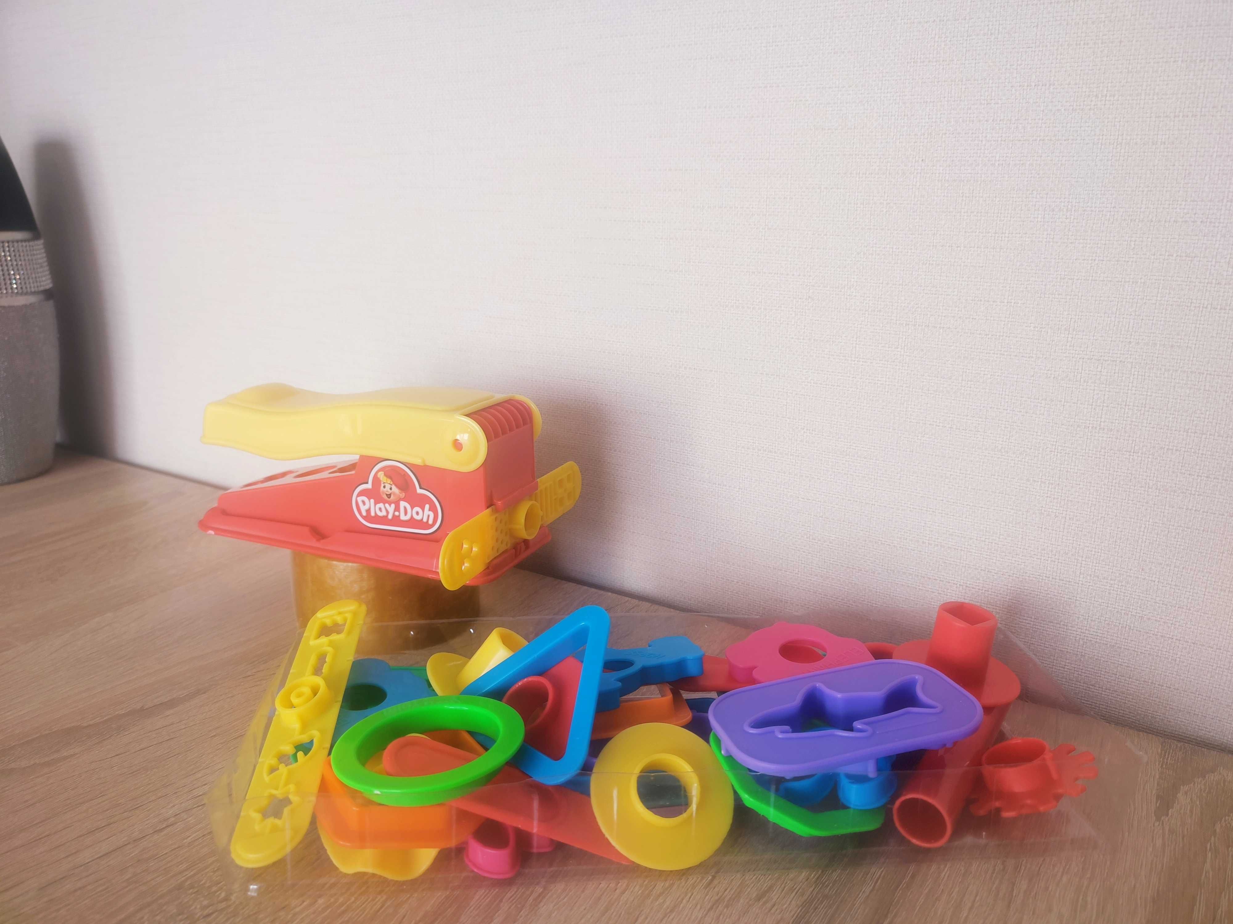 PLAY-DOH CIASTOLINA mega zestaw Fabryka śmiechu