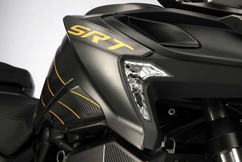 QJ MOTOR SRT 900S e SX