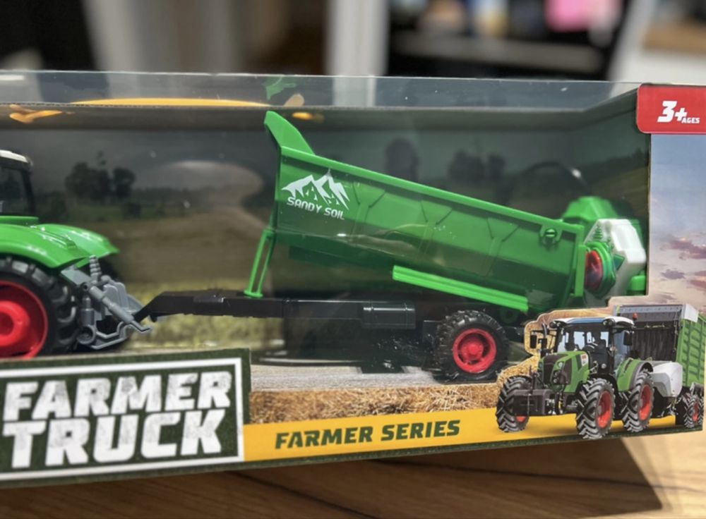 Zdalnie sterowany traktor
