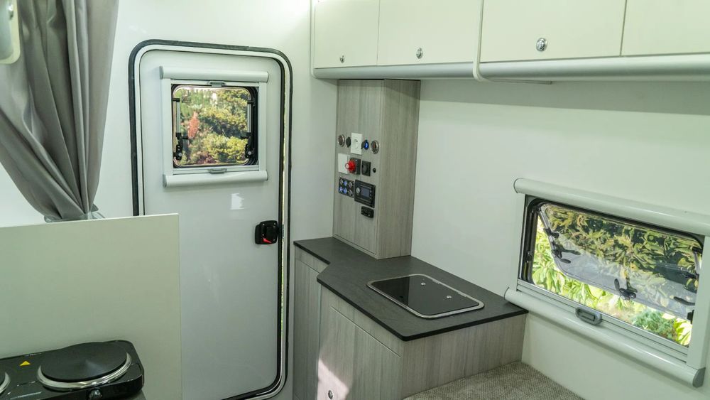 Belvedere Camp  Zabudowa campingowa, dowolny wymiar i dowolny kształt na pickup, DOKA