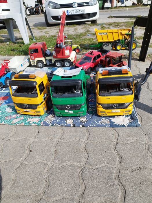 BRUDER y     auta  super pojazdy  rózne typy nadwozia
