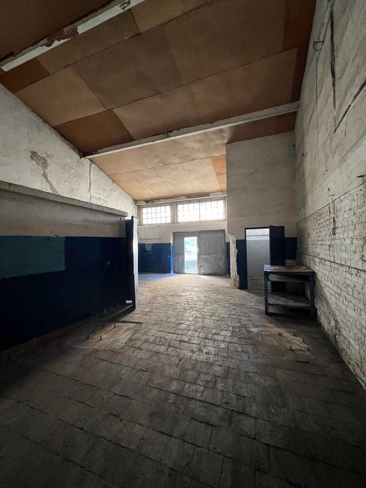 Оренда гаража на вул. Личаківська (центр міста)