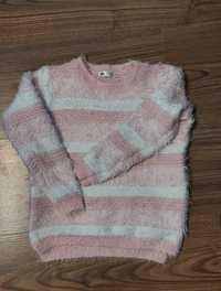 Milutki sweterek 104