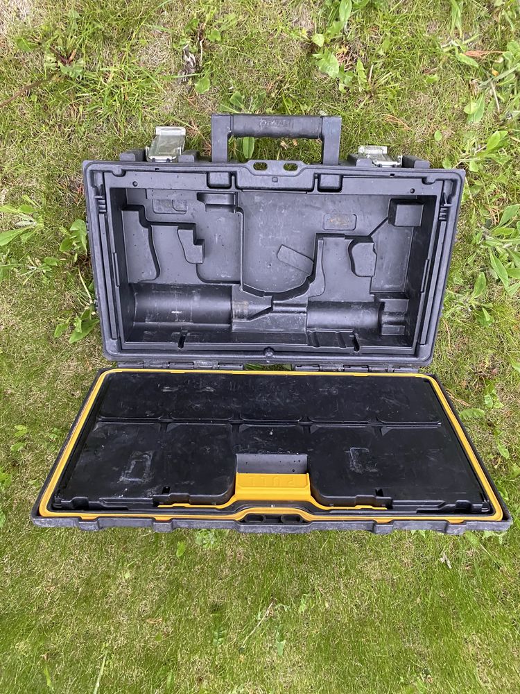 Ящик для инструмента Dewalt ToughSystem
