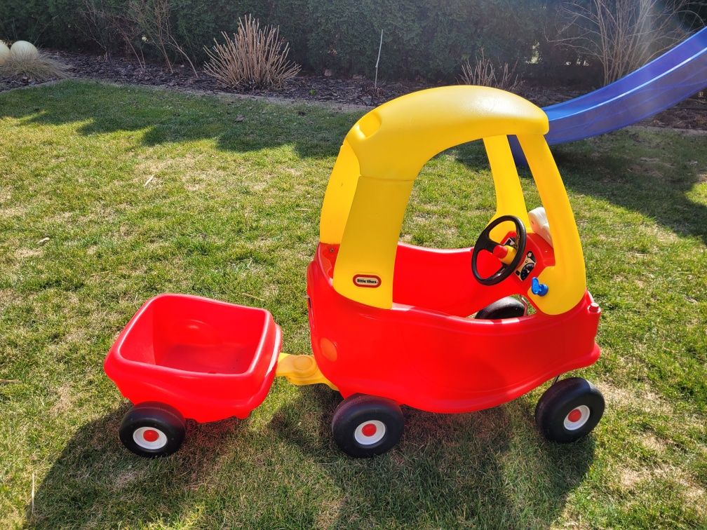 Jezdzik little tikes cozy coupe z przyczepka