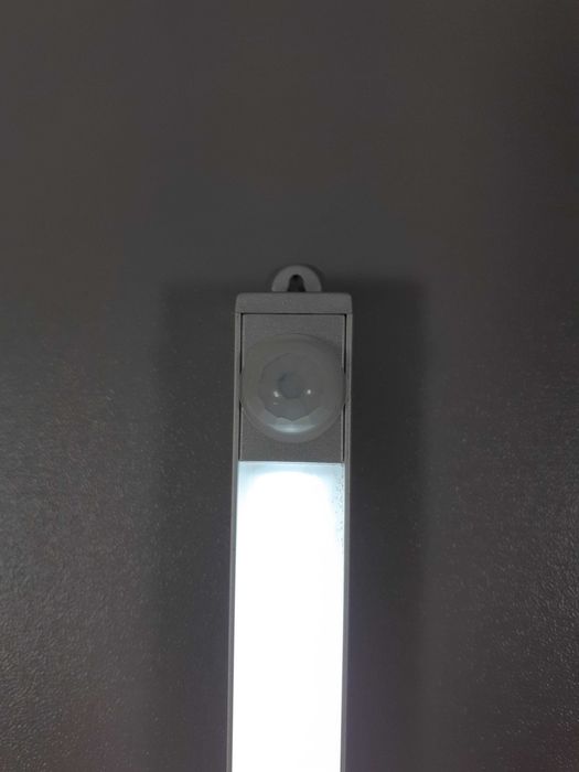 Lampka Led LOFTER z czujnikiem ruchu i zmierzchu
