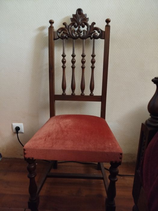 Mobilia de quarto em mogno