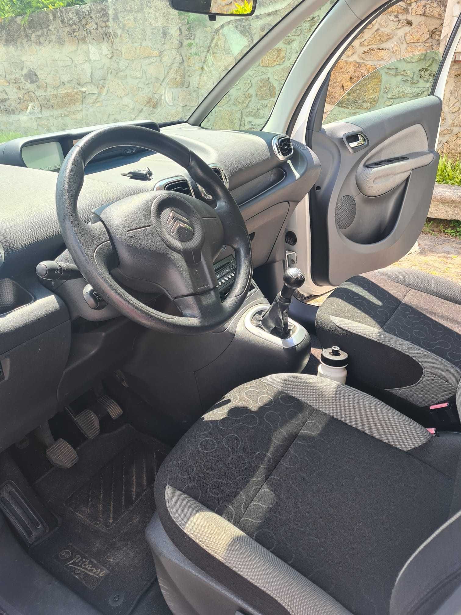 excelente oportunidade Citroen C3 Picasso 1.4 gasolina de 2012