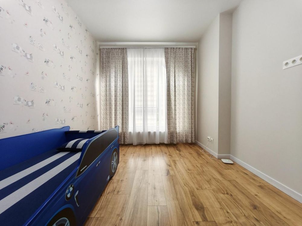 В Продажу триповерховий Таунхаус з ремонтом, ГАЗ, 105 м²