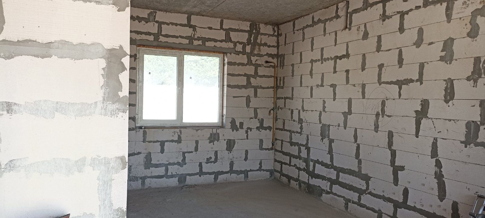 Шикарный таунхаус,  р-н Марсельской, 90 кв.м., свой закрытый двор, газ
