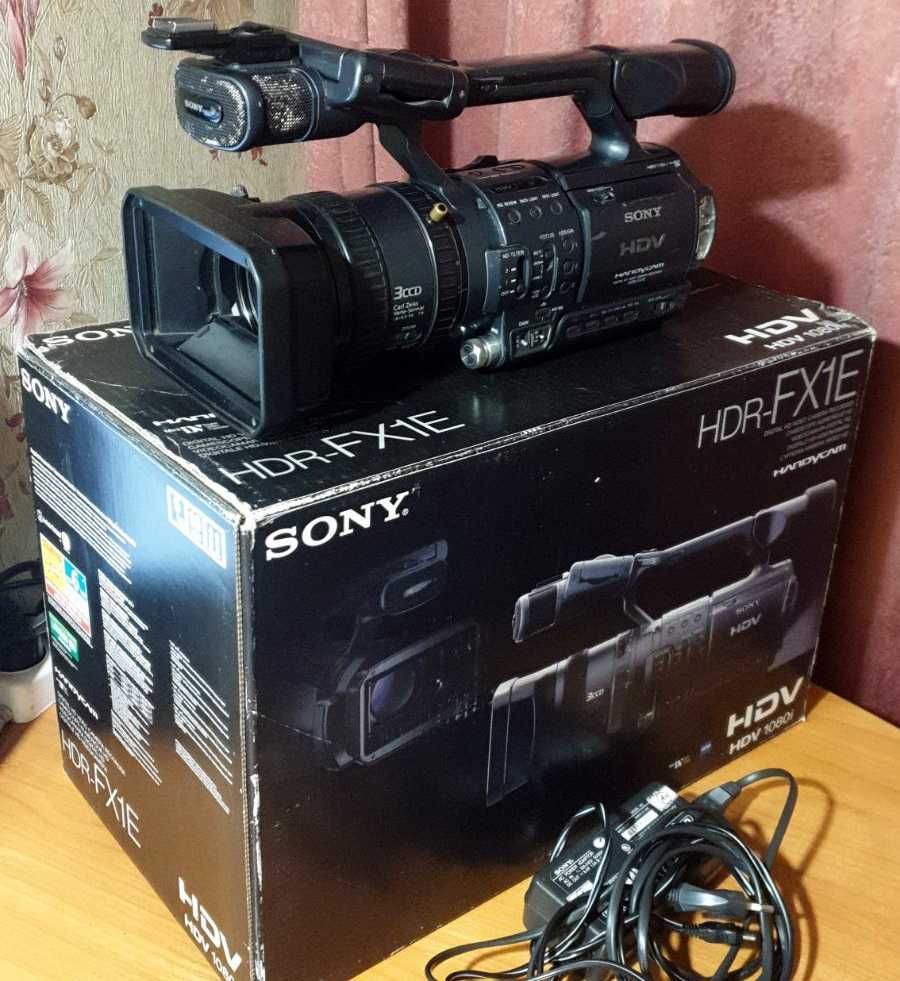 Видеокамера SONY HDR FX1