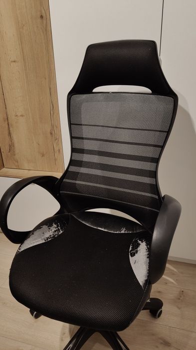 Fotel biurowy obrotowy