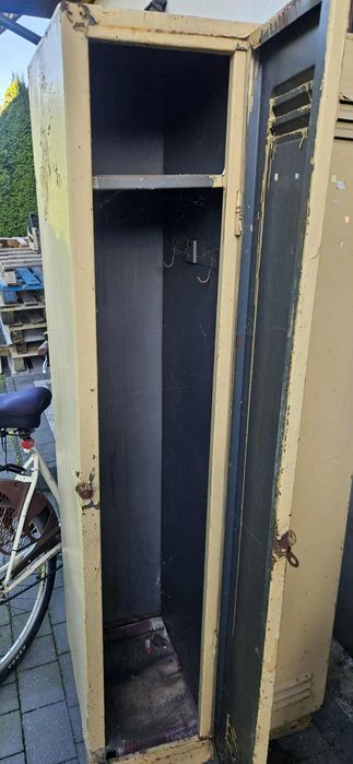 Sprzedam szafkę BHP