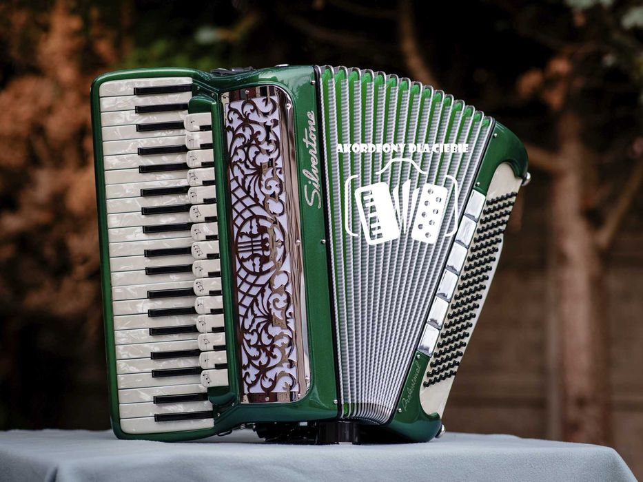 Akordeon Włoski Silvertone  Musette 120 basów 4 chóry