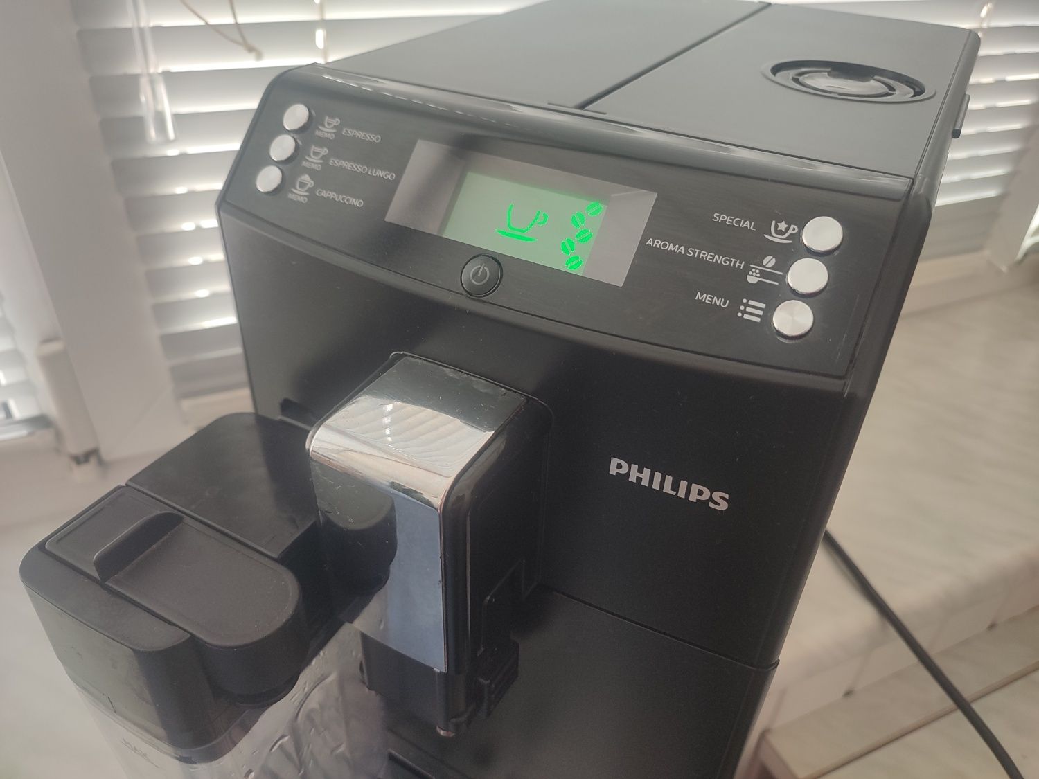 Кавомашина Philips minuto hd