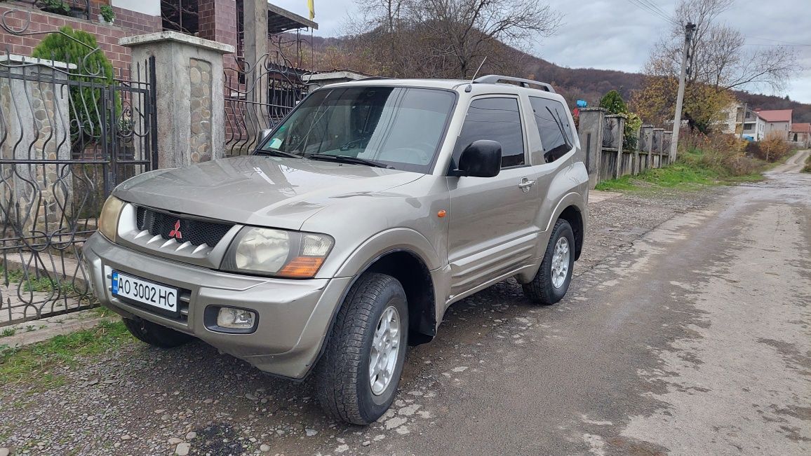 Mitsubishi Pajero 3 3.2 DiD короткий 3 двері