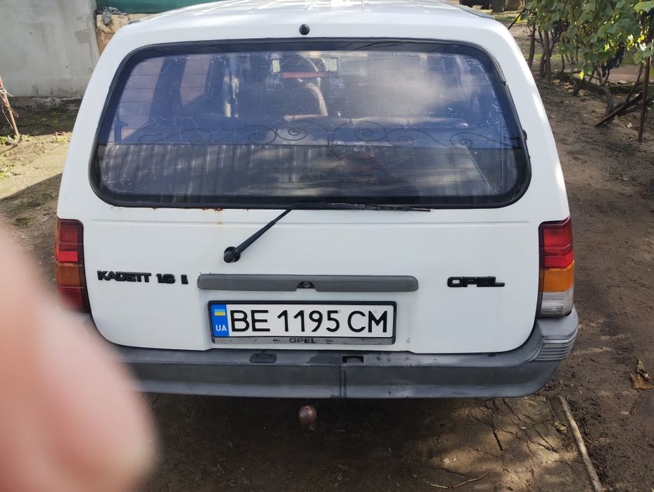 Опель кадет 1990
