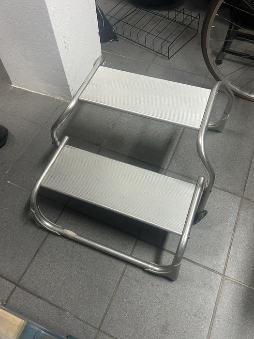 Escada rolote / autocaravana aluminio