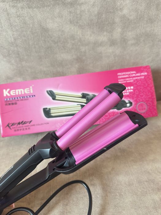 Потрійна плойка-щипці, для створення укладки з природніми хвильками.