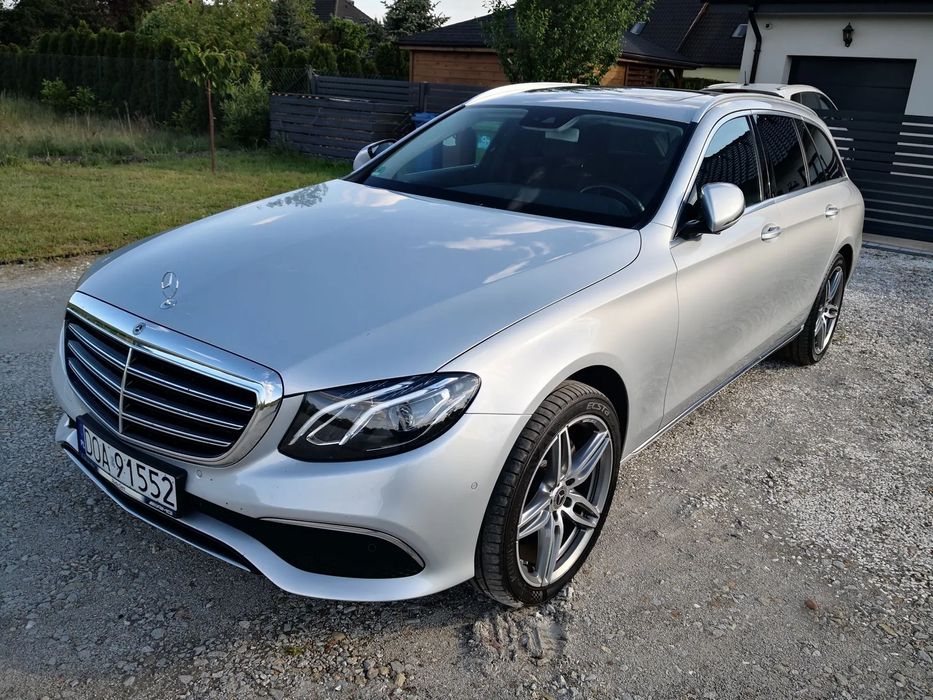 Mercedes-Benz Klasa E Mercedes-Benz Klasa E 220 d 9G-TRONIC Avantgarde