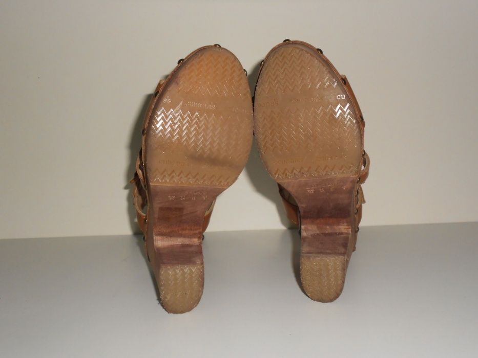 Sandálias Cubanas camel tamanho 36 - artigo novo de loja