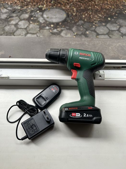 Bosch Wkrętarka, 1 akumulator 2.5Ah, walizka, ładowarka NOWA
