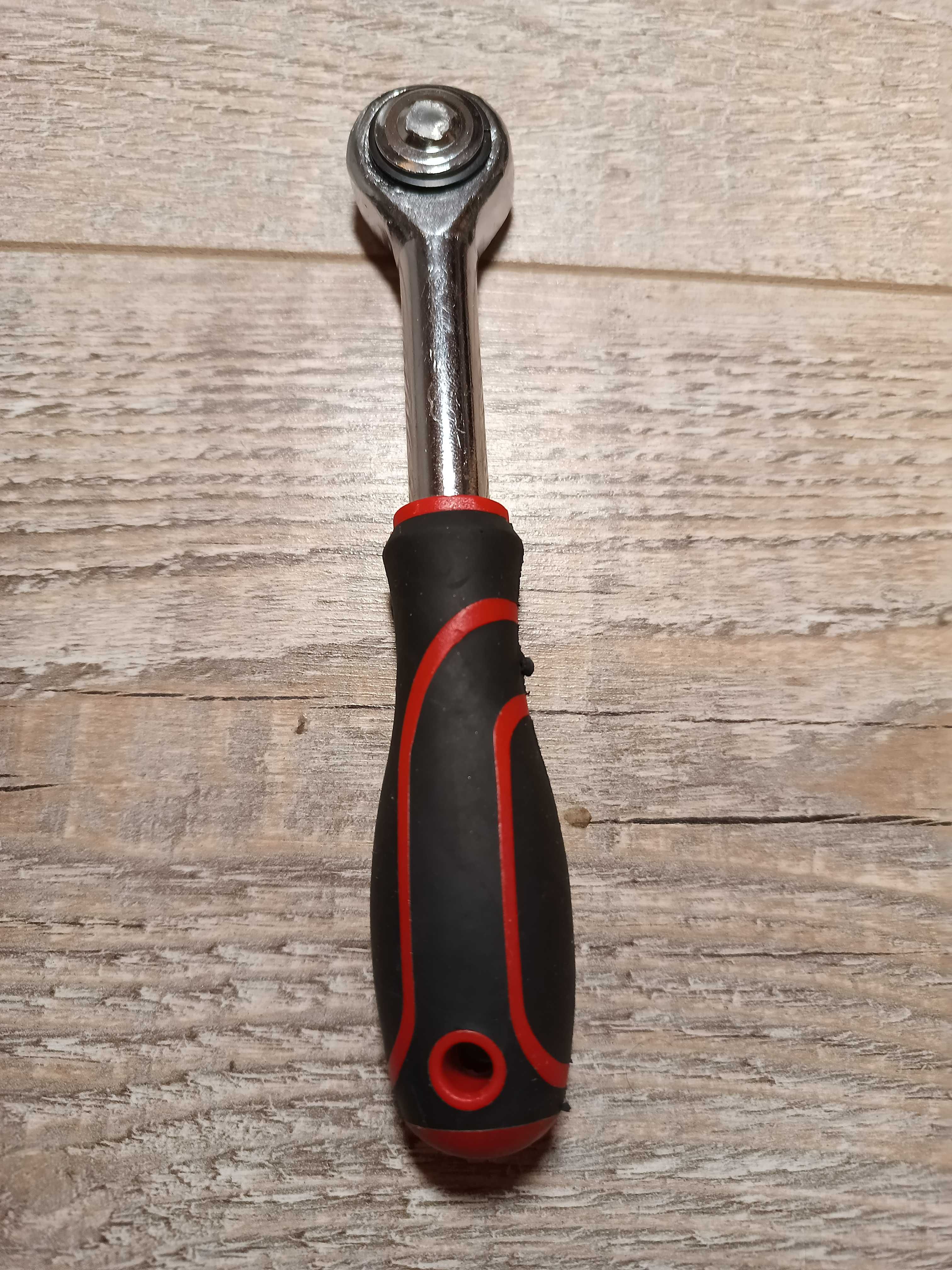 Grzechotka Top Tools 1/4", 150 mm uszkodzona