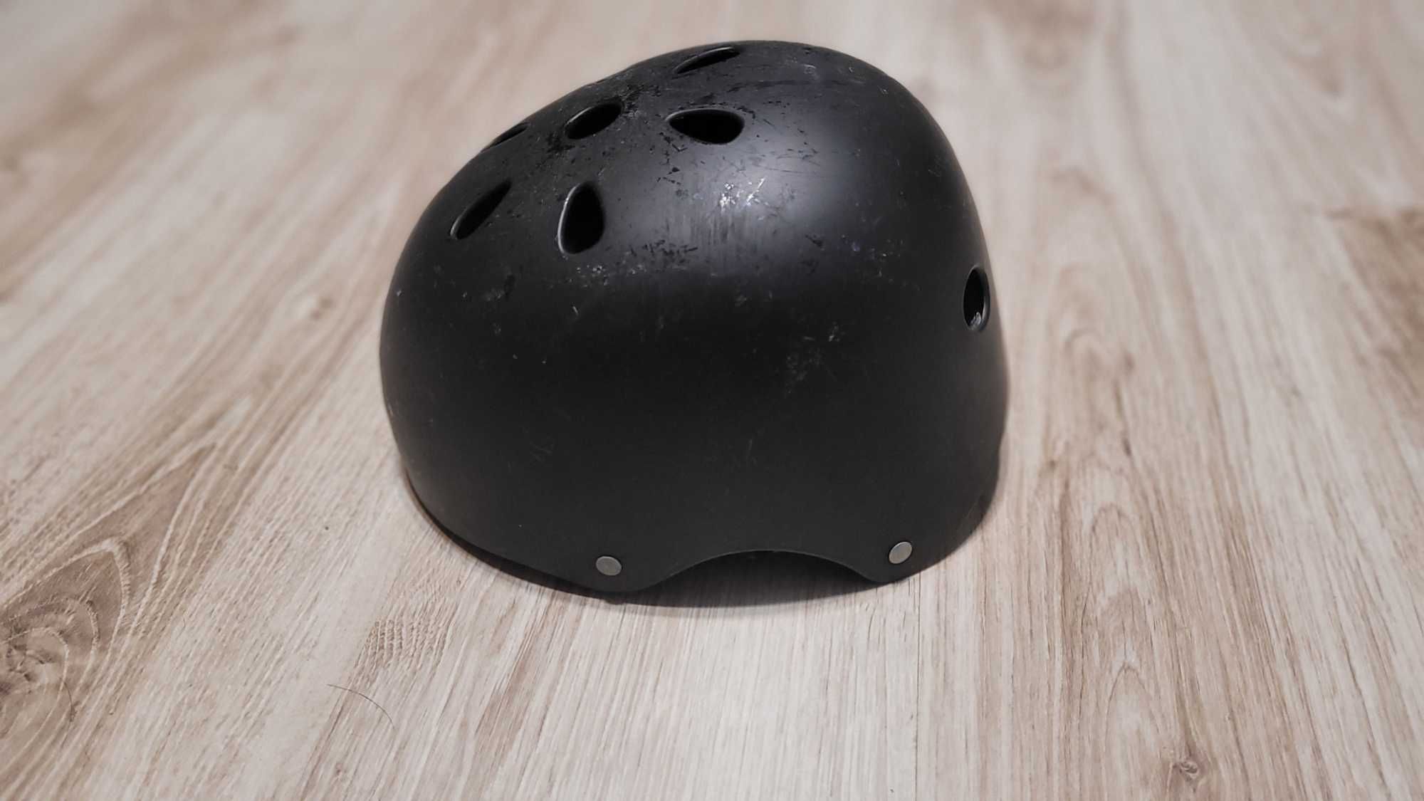 Kask na BMX lub hulajnogę