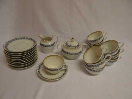 Serwis porcelanowy 10 osób