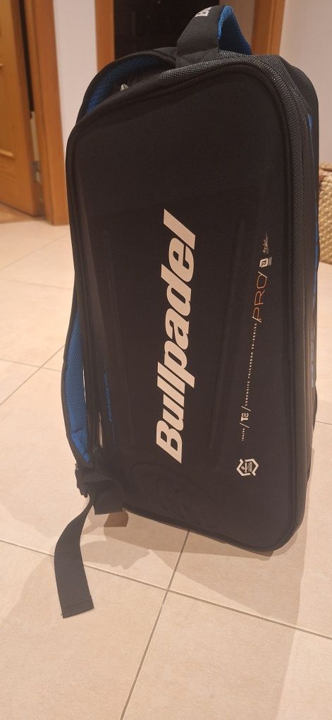 Saco Bullpadel  Hack02+ Raquete Bullpadel Vertex03
