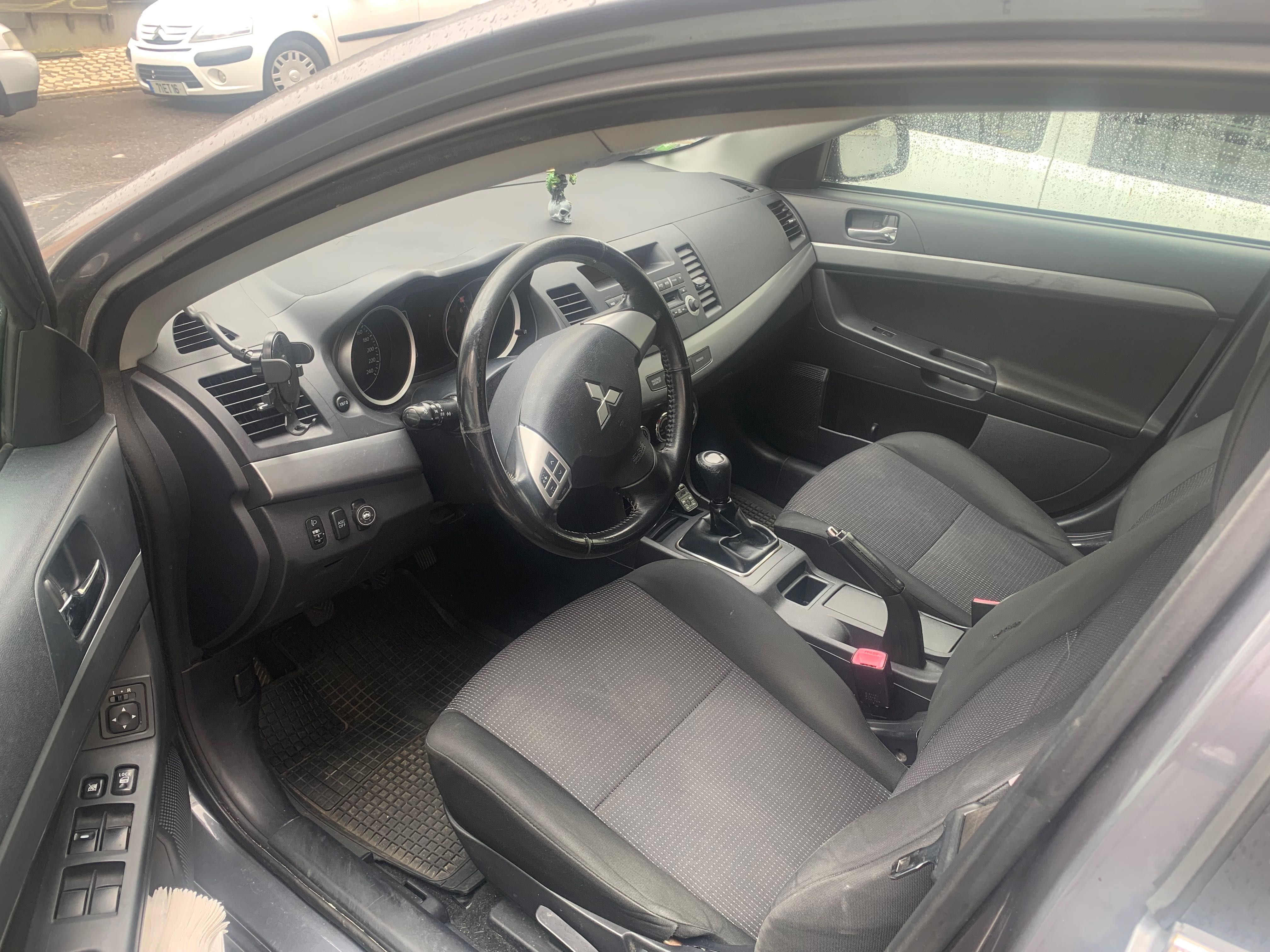 Mitsubishi Lancer